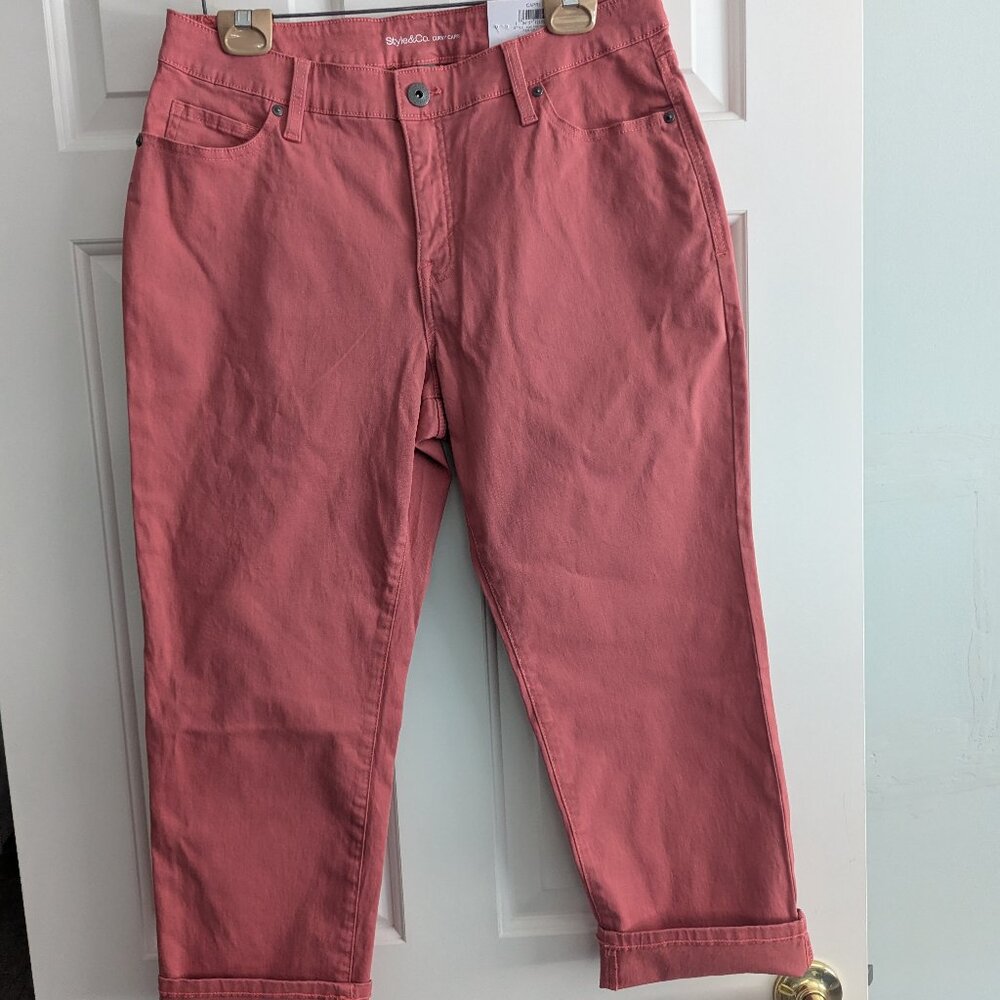 Style & Co "Curvy" Capri/Crop  - Size 12 - NWT